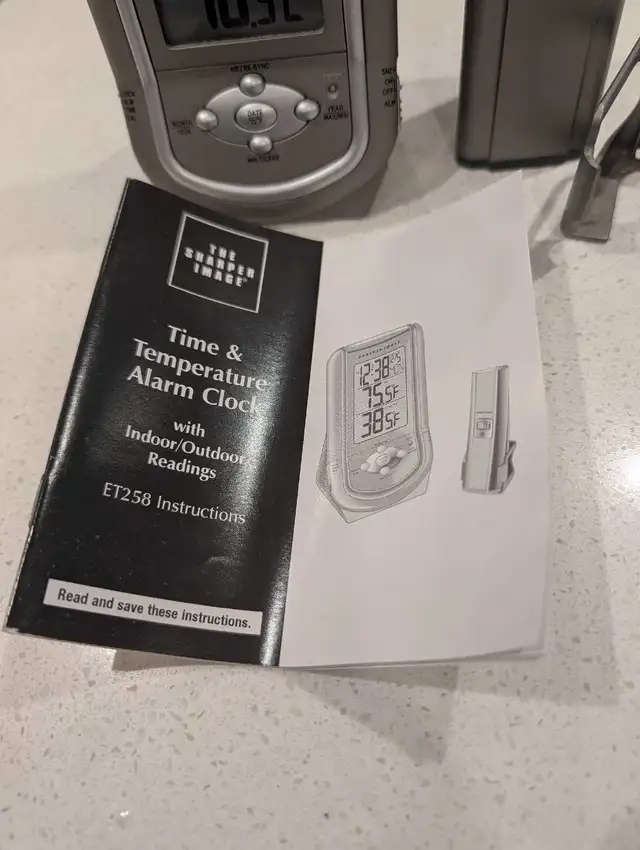 SHARPER IMAGE ET258 Time Temperature Alarm Clock463244929029918721