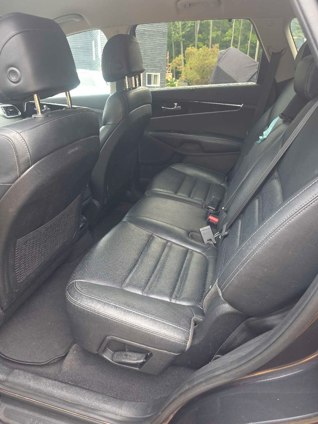 2017 Kia Sorento EX-T AWD in Cars & Trucks in Kingston - Image 4