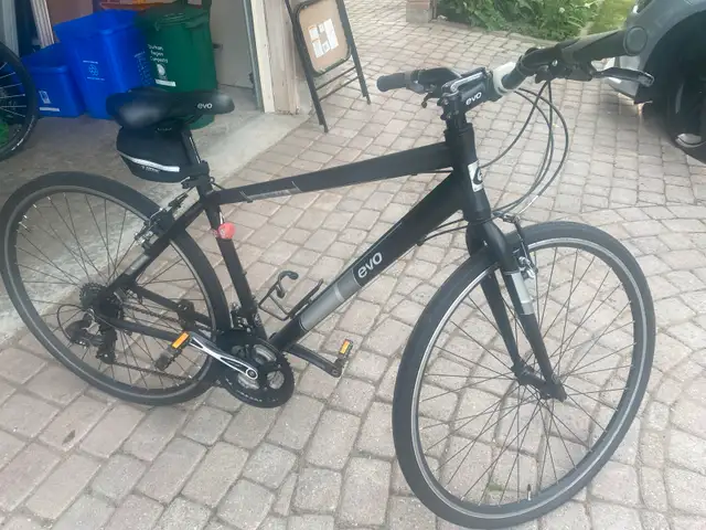 Evo Grand Rapid mountain bike - medium size 63234989238017121