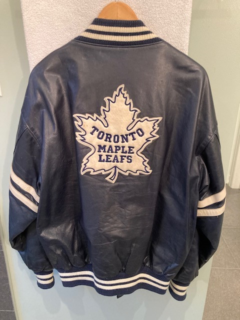 Toronto Maple Leafs Hockey Club Leather Jacket in Men's in Kingston - Image 2