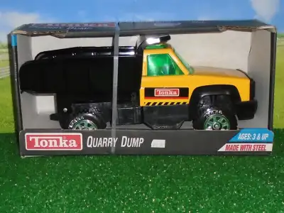 Modèle Tonka Vintage 1995 ...De ma collection...Camion dompeur Tonka flambant neuf dns boîte jamais...