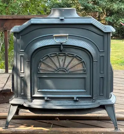 Vermont Castings Resolute Stove, View more