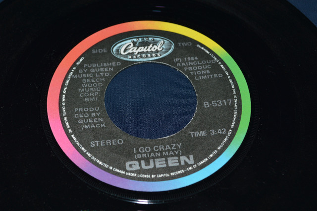 Vinyl Single! Queen 'I Go Crazy/Radio Ga Ga', Vintage 45!! in CDs, DVDs & Blu-ray in Hamilton - Image 3