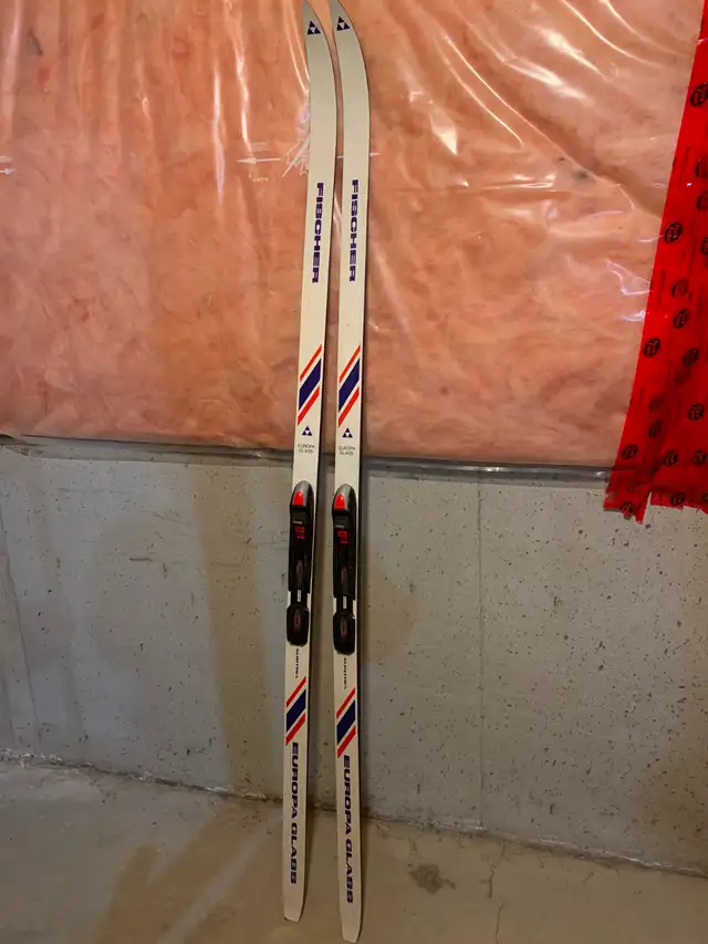 Ladies cross country skis & boots size 6