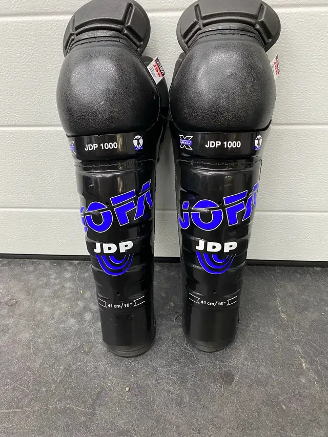 Hockey pants, shin pads, jocks in Hockey in Lethbridge - Image 2