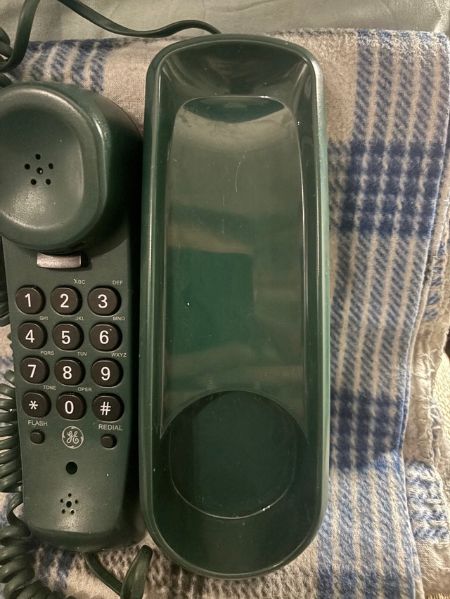 Vintage GE Telephone Green Push-Button Corded Desk Wall Phone  in General Electronics in City of Toronto - Image 2
