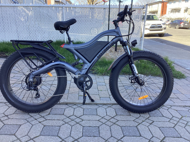 Vélo électrique monstre neuf,beaucoup à expliquer…. dans Vélos électriques  à Ville de Montréal - Image 2