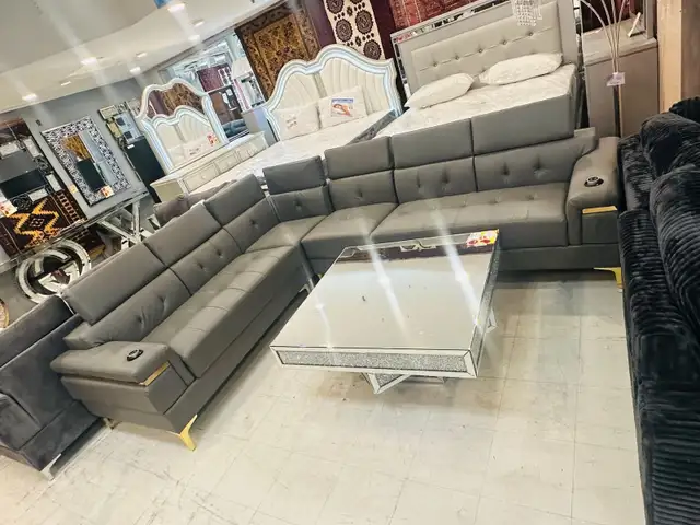 Canapé de style luxueux disponible avec livraison gratuite  in Other in City of Montréal - Image 2