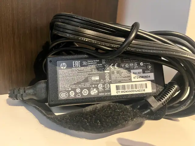 HP Laptop Power Adapter 65W in Laptop Accessories in City of Toronto - Image 2