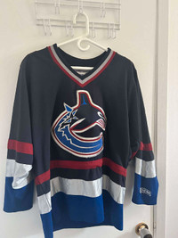 Vancouver cancucks Jersey small mens vintage $300