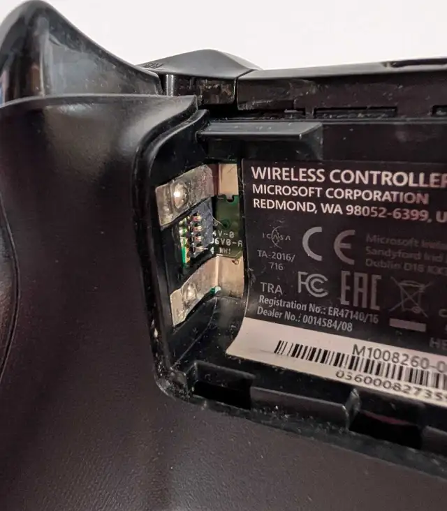 Xbox One Wireless Controller Black Model 1708 Bluetooth 585553068468490246
