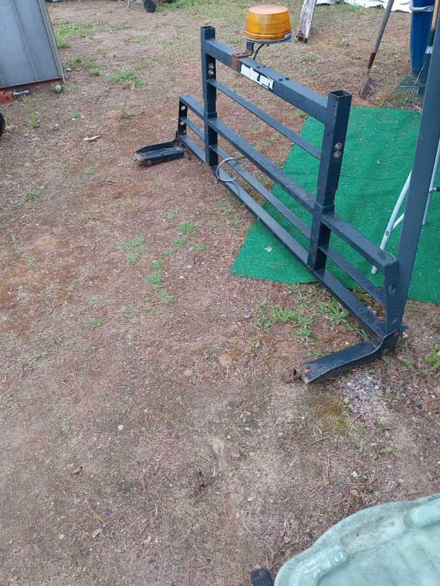 WeatherGuard-Truck BackRack in Other Parts & Accessories in Renfrew