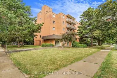 Investment Opportunity: this 40-unit apartment building is located in a high-demand area of Mississa...