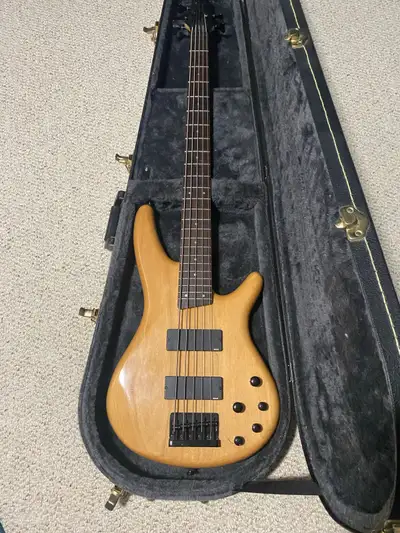 Vintage Ibanez SR-405 with case, View more
