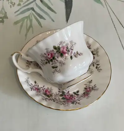 Royal Albert Lavender Rose Tea Cup and Saucer Vintage, View more