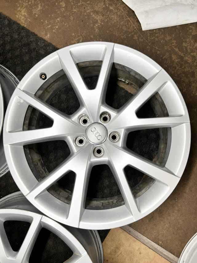19 inch Audi alloy wheels/rims Original (OEM) in Tires & Rims in Oshawa / Durham Region - Image 4