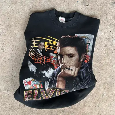 Bleach stains on sleeve(shown in photos) Good heavy quality sweatshirt Size L Length: 28inch Pit to...