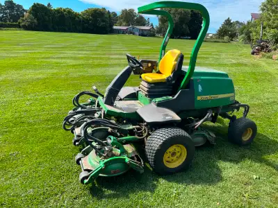 Offering For Sale - 2010 John Deere 8800 Terra Cut Golf Course Mower, in excellent condition; - 54 H...