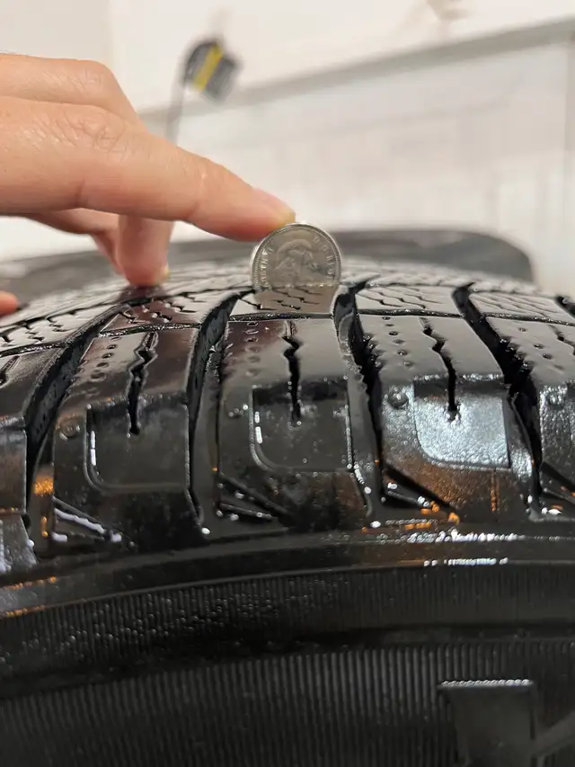 Michelin X-Ice Winter Tires with Steel Rims 215/60 R16 in Tires & Rims in Markham / York Region - Image 4