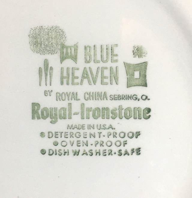 Vintage 50s Blue Heaven-pattern handled cake plate  in Kitchen & Dining Wares in City of Toronto - Image 2