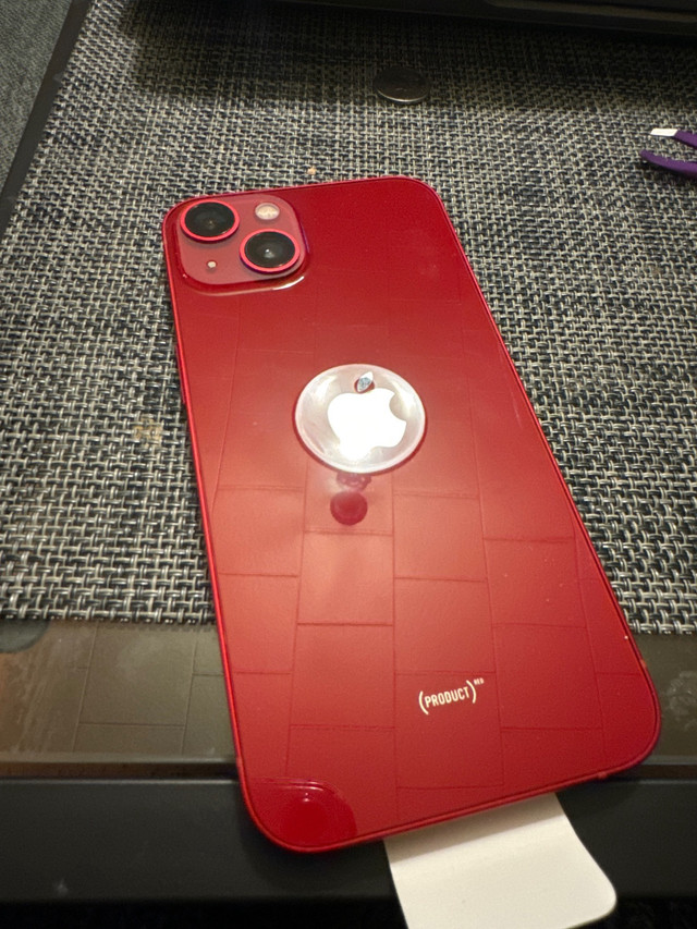 Iphone 13 Red 256g (brand new) dans Téléphones cellulaires  à Ville de Montréal - Image 2