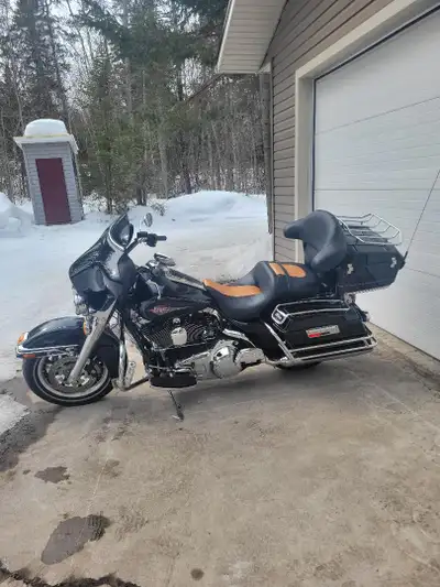 2008 Harley Davidson Electra Glide Classic lots of extras original owner quick detach back tour pack...