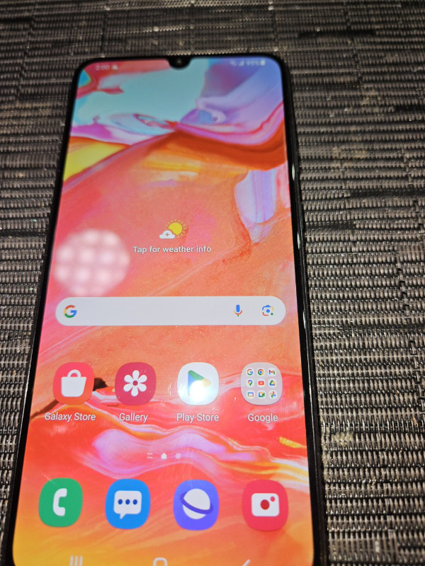 Samsung Galaxy A70 - Black in Cell Phones in Cowichan Valley / Duncan - Image 2