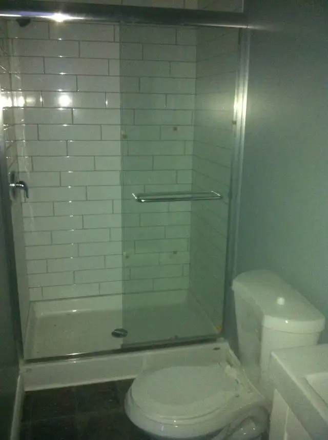 Nice Spacious ground floor duplex in West Broadway63838171510913123