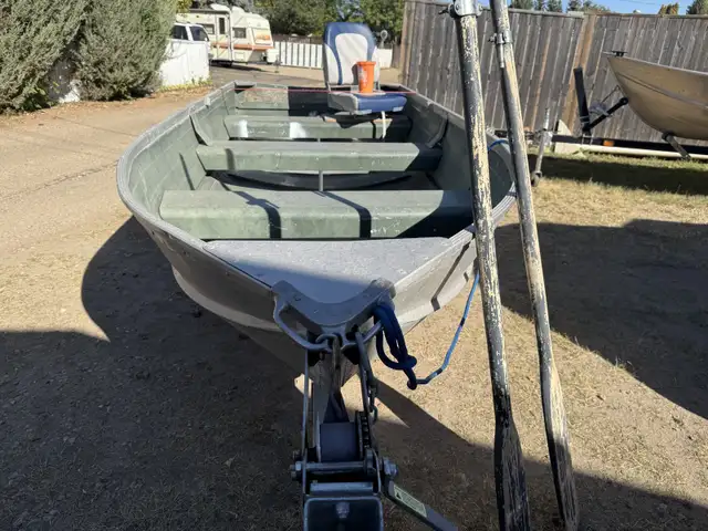 12ft fishing Boat in Powerboats & Motorboats in Edmonton - Image 7