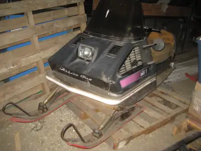 Arctic Cat Lynx 440 Vintage Sled Not running Turns over, has 377 rotax engine Ideal for parts, proje...