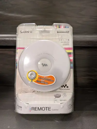 Selling brand new sealed Sony Walkman JDM model, digital mega bass, g protection, with remote and he...