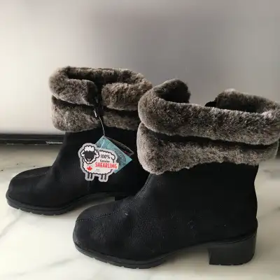 Winter boots, View more