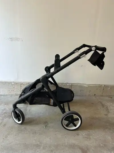 Evenflo Gold pivot xpand stroller and toddler seat, View more