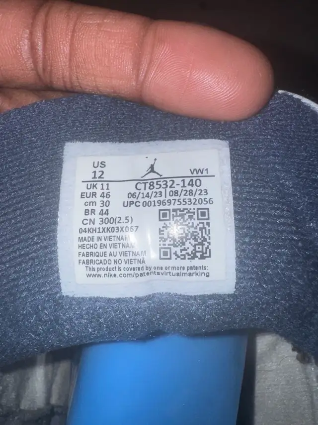 JORDAN RETRO 3 Size 12 *REAL* in Men's Shoes in City of Toronto - Image 4