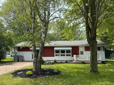 Oct-May or June Grand Bend Rental