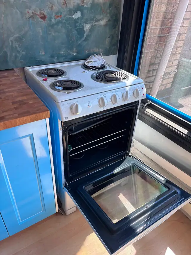 WORKING ELECTRICAL ELEMENT STOVE: PICK UP AVENUE AND DAVENPORT in Stoves, Ovens & Ranges in City of Toronto - Image 5