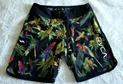 Never worn. Asking $30. Paid $90 plus tax. Unisex 30" waist. Purchased and dont fit. New without tag...