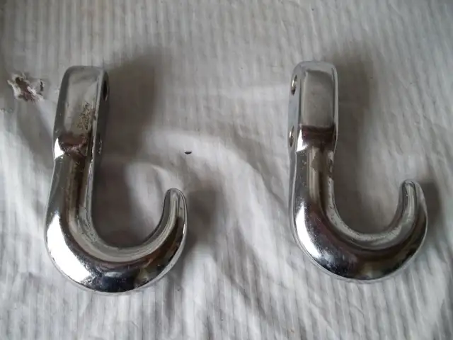 Chrome Tow Hooks in Auto Body Parts in Bedford - Image 2