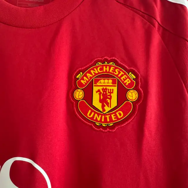 Manchester United Adidas Men's Red 2024/25 Home Jersey in Men's in Laval / North Shore - Image 6
