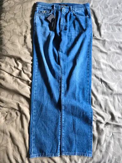 Brand new, never worn Versace jeans for sale. •	Men’s size 32, View more