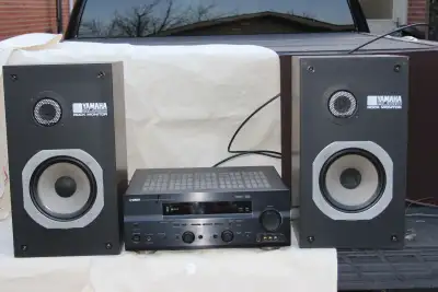 VINTAGE Yamaha N-220 Bookshhef Loudspeakers, View more