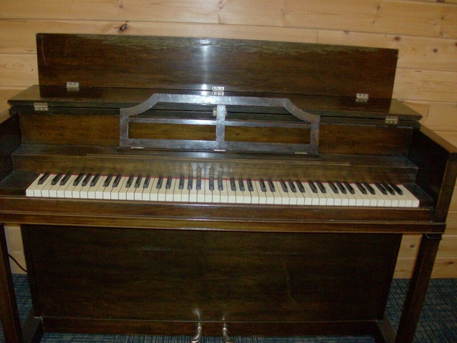 antique piano in Pianos & Keyboards in Winnipeg - Image 2
