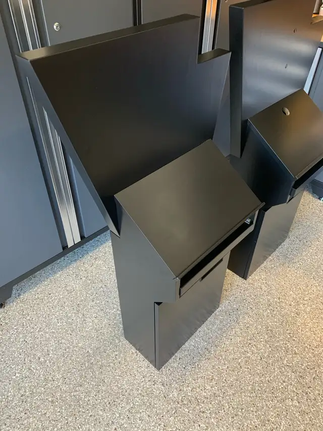 Standing Desk in Desks in Calgary - Image 4