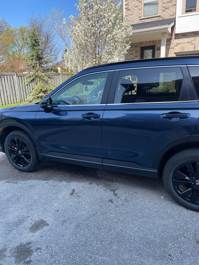 Honda CRV - Hybrid 2023 in Cars & Trucks in Barrie - Image 2