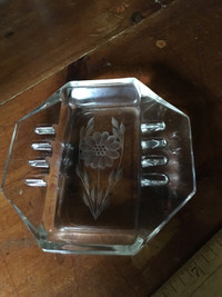 VINTAGE SAFEX CLEAR GLASS ASHTRAY CORNFLOWER ETCHED