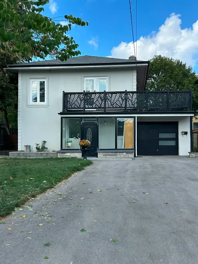 Best Deal! Very Pretty Two-Storey Detached House For Fale