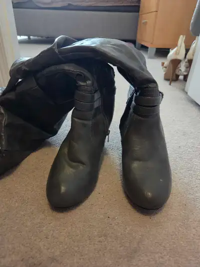 Wedge Boots size 8, View more