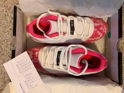 Ladies Air Jordan AH7860 106 Sz 8.5 - New In Box, View more