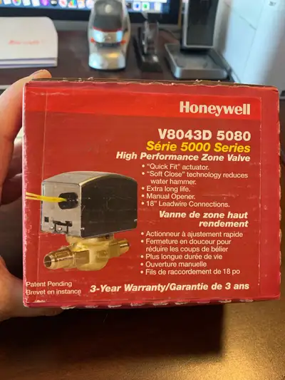 CASE Of (12) V2323-A1S Motorized Zone Valve, 2-way,3/4" NPT