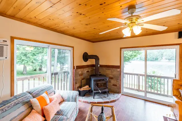 Beautiful Muskoka Cottage on Lake McKechnie! in Ontario in Canada - Image 6
